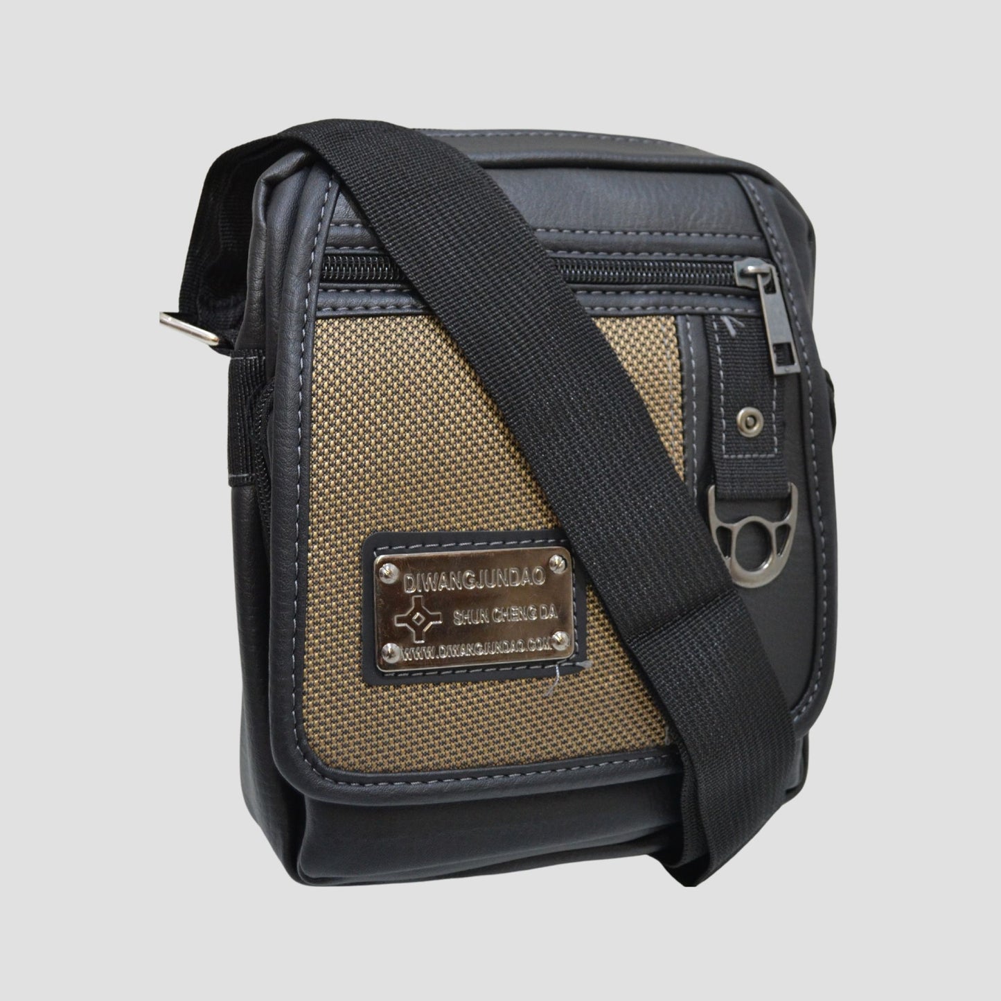 G2588 Men Crossbody Bag