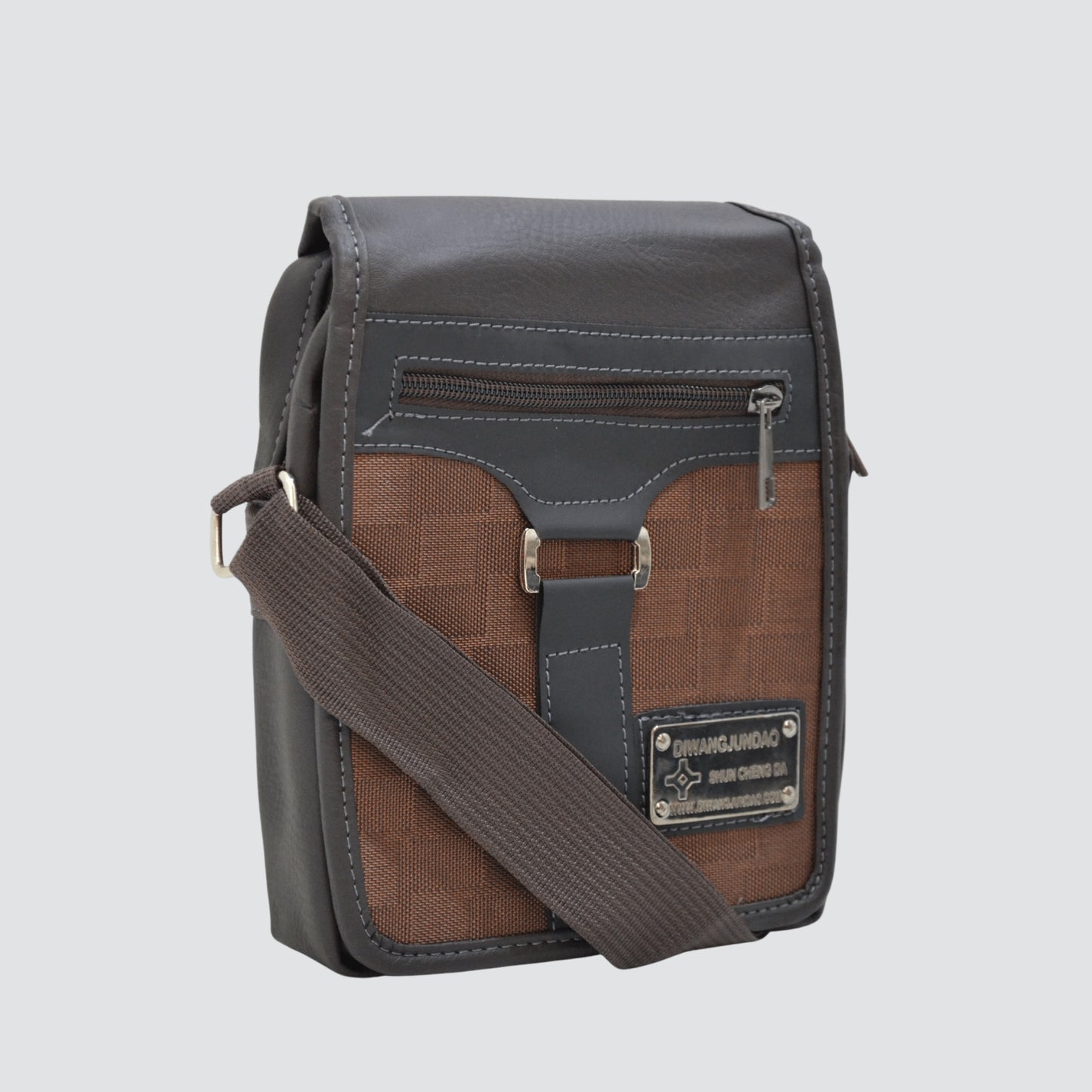 G2589 Men Crossbody Bag